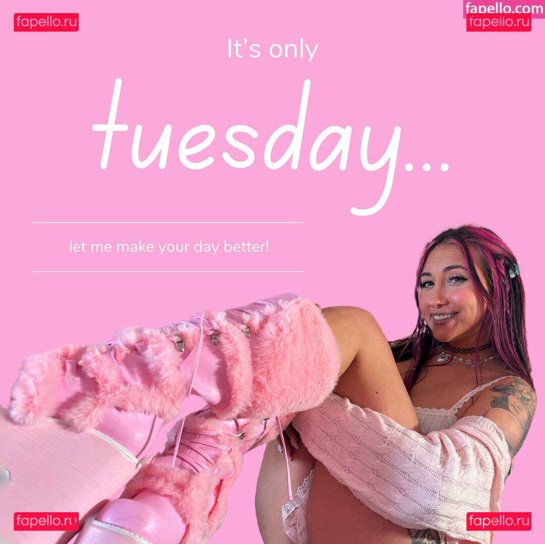 fari_hunny / sad_alien_art