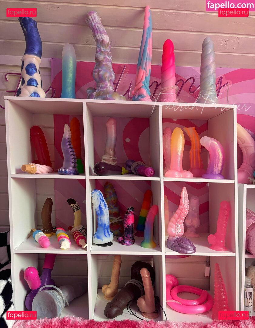 fari_hunny / sad_alien_art Onlyfans Photo Gallery 