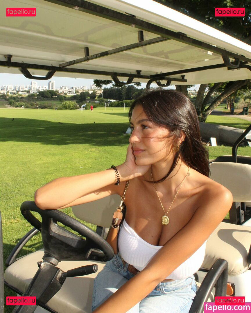 https: / liyamizrahii Onlyfans Photo Gallery 