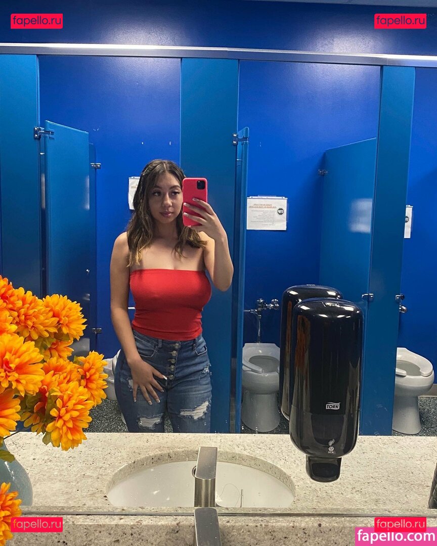 xotic.lucero Onlyfans Photo Gallery 