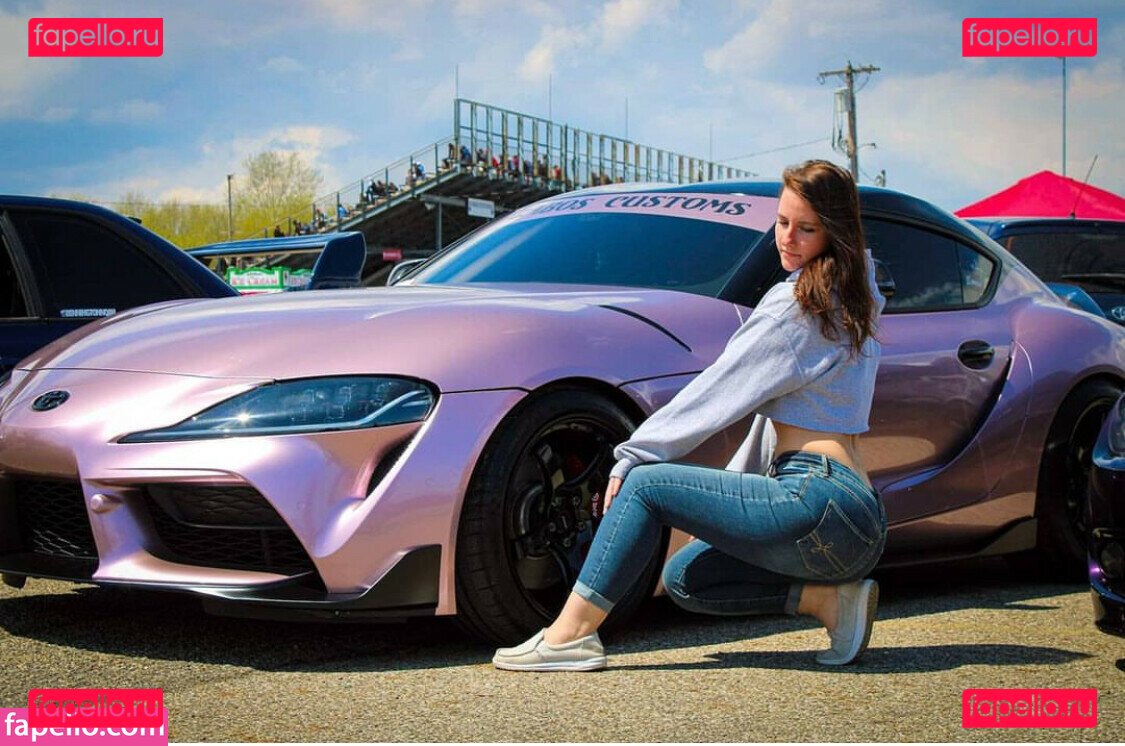 Ariel Carl / subie_sweetheart Onlyfans Photo Gallery 