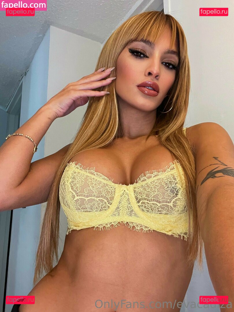 Eva Cadiza / cadiza2323 / camilaalexacadiz / evacadiza Onlyfans Photo Gallery 