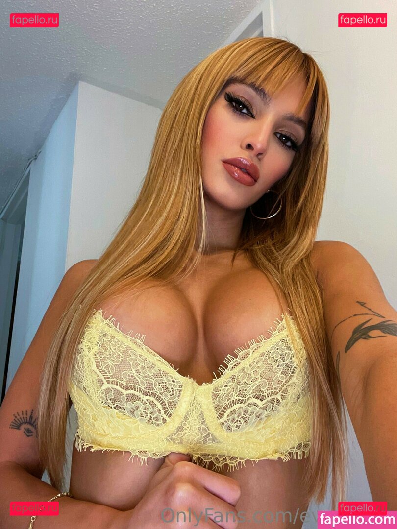 Eva Cadiza / cadiza2323 / camilaalexacadiz / evacadiza Onlyfans Photo Gallery 