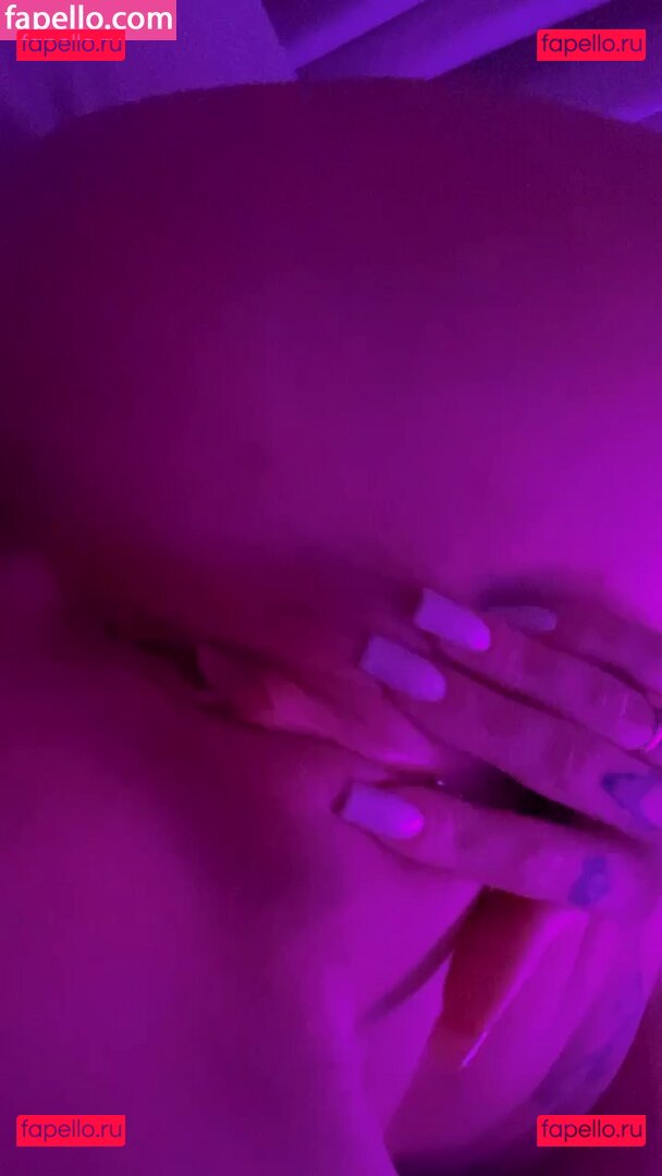 Polly Persch / oi.soupolly / pollypersch Onlyfans Photo Gallery 