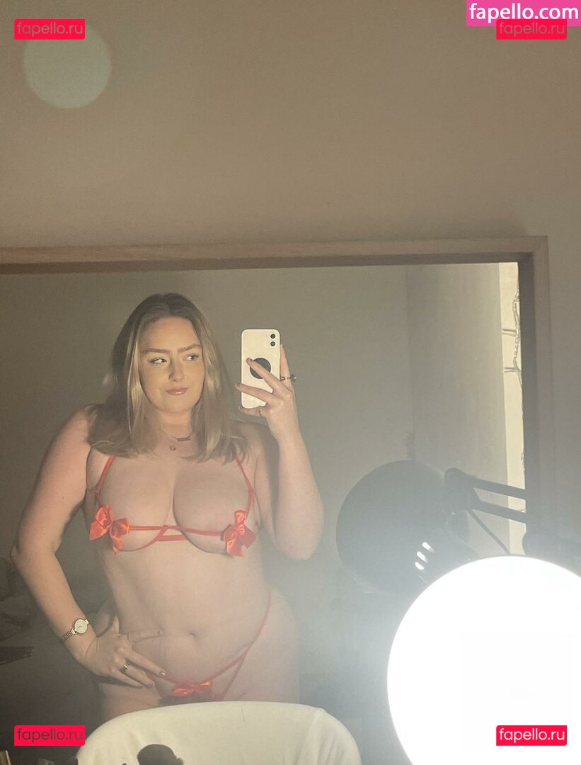 kourtneykardash / kourtw Onlyfans Photo Gallery 