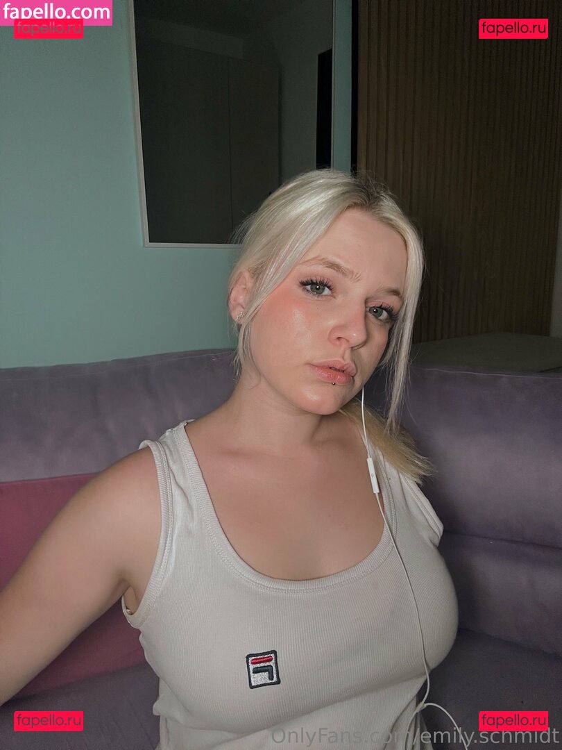 emily.schwarz Onlyfans Photo Gallery 