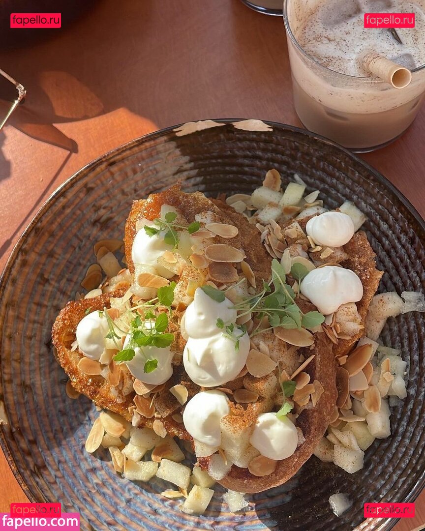 Zina Hadid / moroccanzina_ / therealzinax / zina_hadid / zinahadid Onlyfans Photo Gallery 