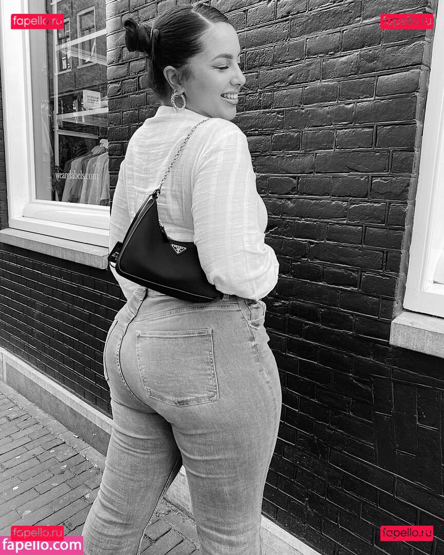 Zina Hadid / moroccanzina_ / therealzinax / zina_hadid / zinahadid Onlyfans Photo Gallery 