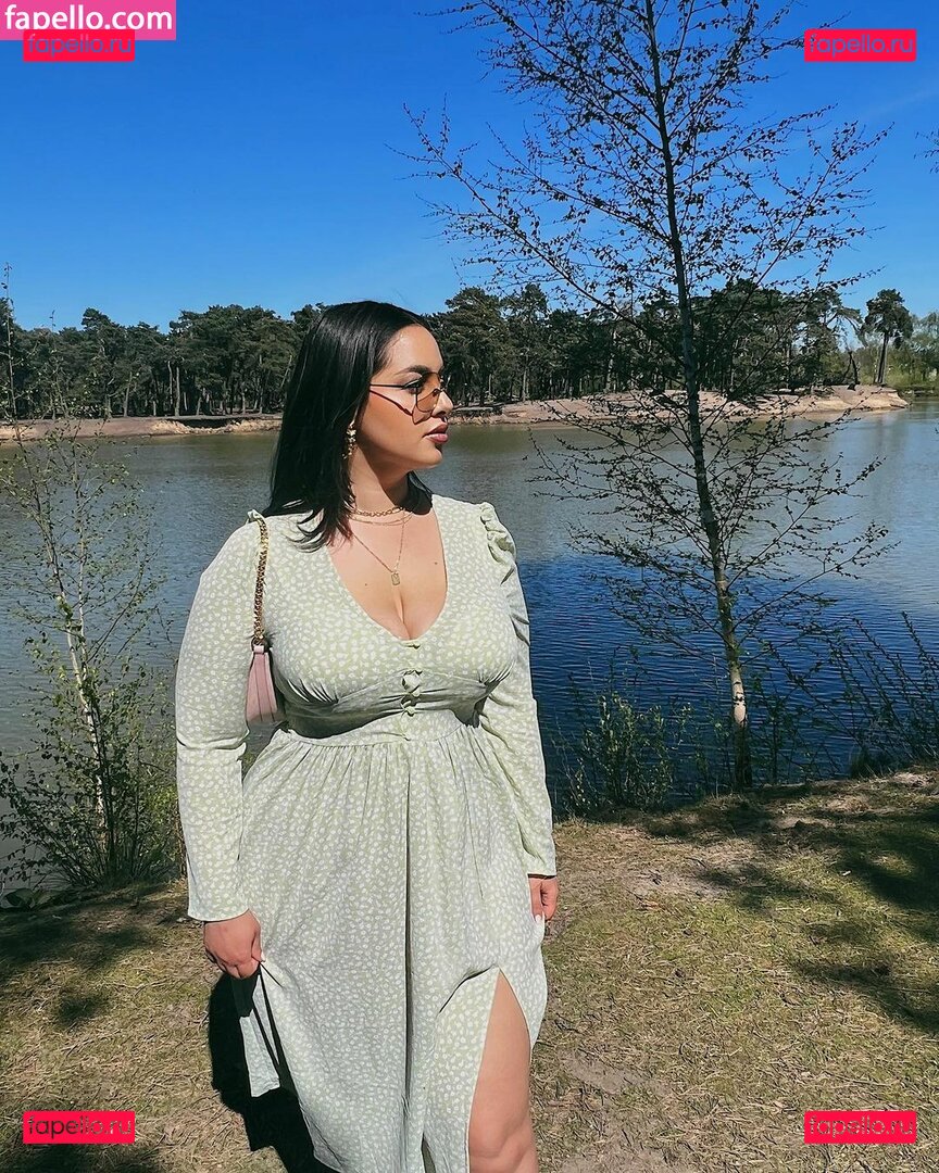 Zina Hadid / moroccanzina_ / therealzinax / zina_hadid / zinahadid Onlyfans Photo Gallery 