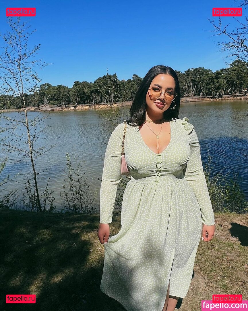 Zina Hadid / moroccanzina_ / therealzinax / zina_hadid / zinahadid Onlyfans Photo Gallery 