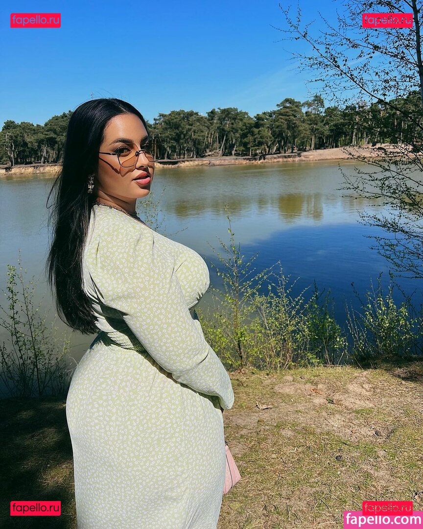 Zina Hadid / moroccanzina_ / therealzinax / zina_hadid / zinahadid Onlyfans Photo Gallery 