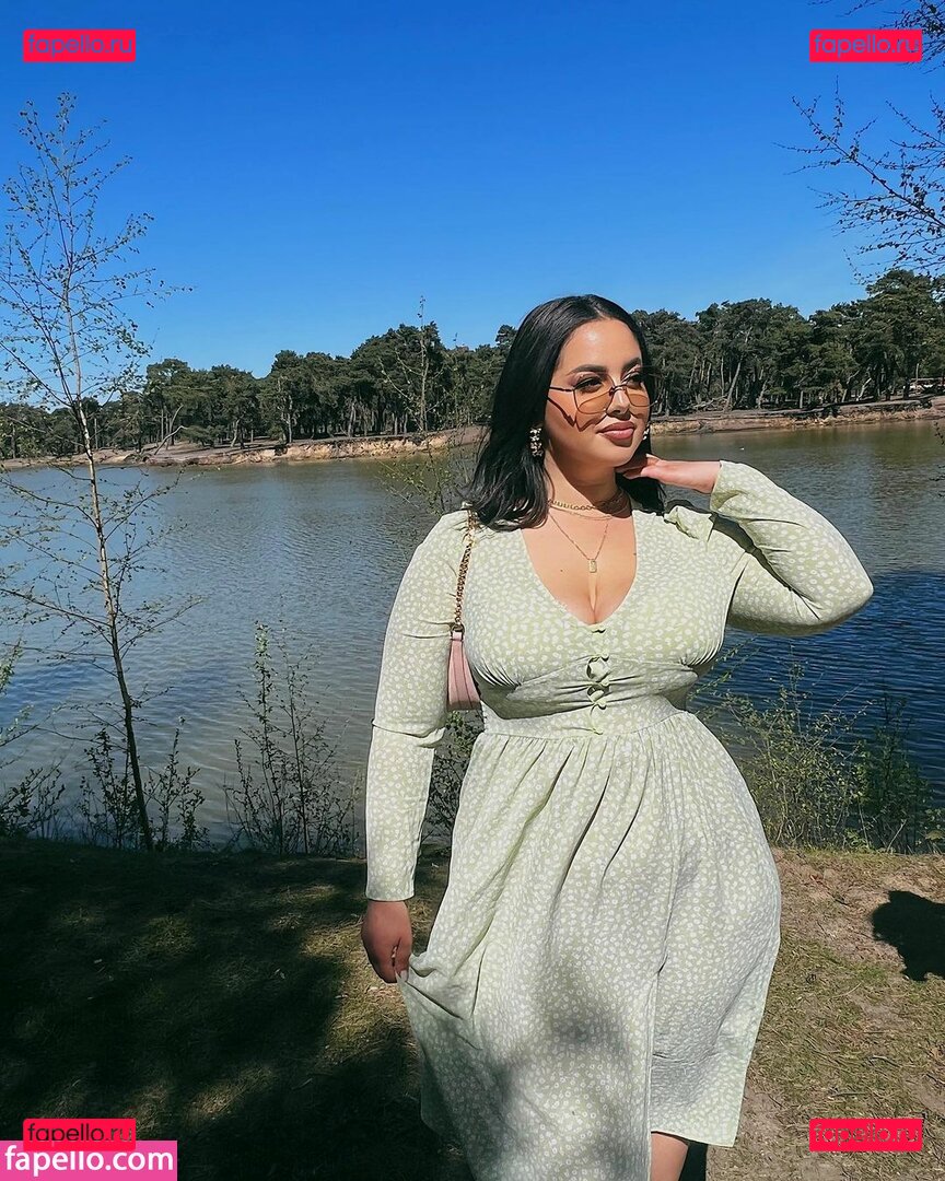 Zina Hadid / moroccanzina_ / therealzinax / zina_hadid / zinahadid Onlyfans Photo Gallery 