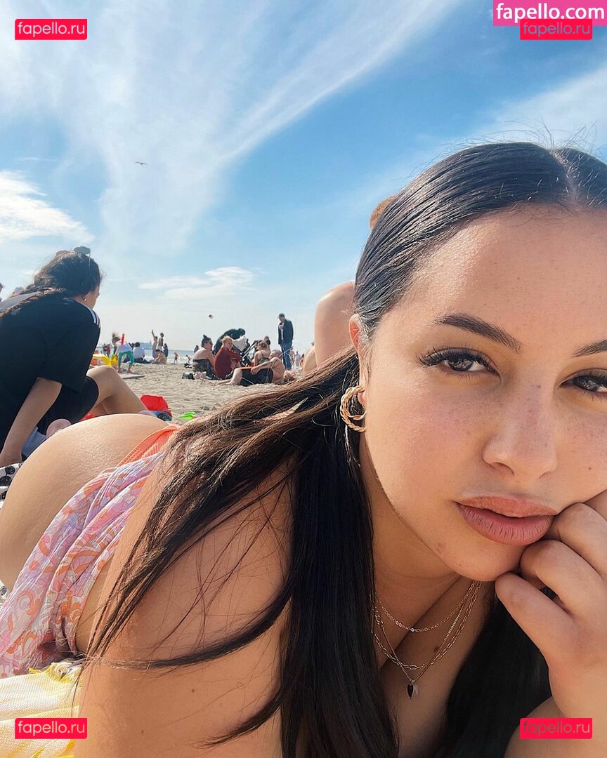 Zina Hadid / moroccanzina_ / therealzinax / zina_hadid / zinahadid Onlyfans Photo Gallery 