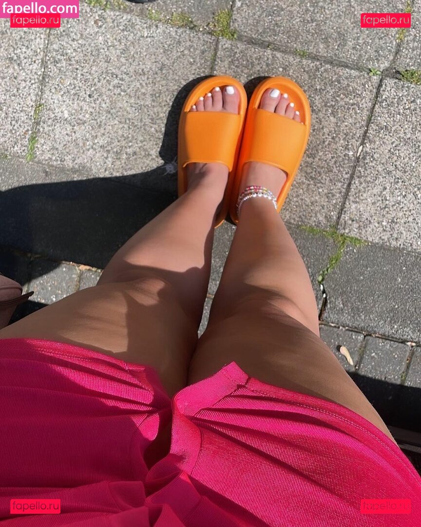 Zina Hadid / moroccanzina_ / therealzinax / zina_hadid / zinahadid Onlyfans Photo Gallery 