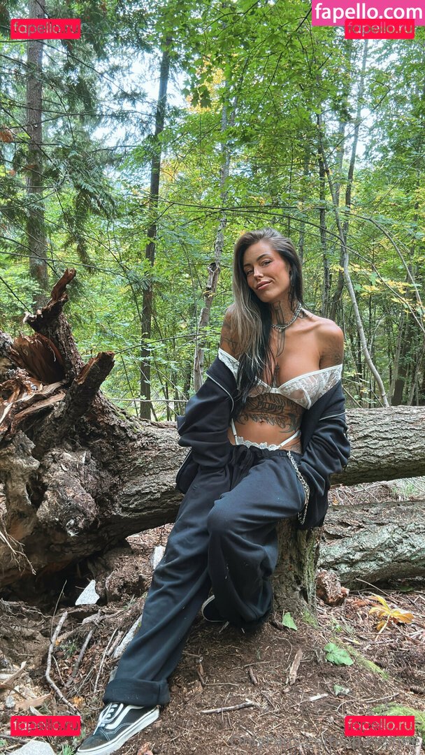 itslaurendotcom / rayna_ryse Onlyfans Photo Gallery 