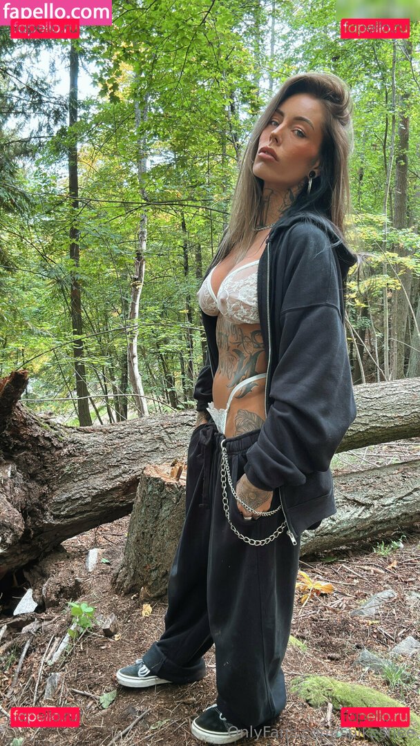 itslaurendotcom / rayna_ryse Onlyfans Photo Gallery 