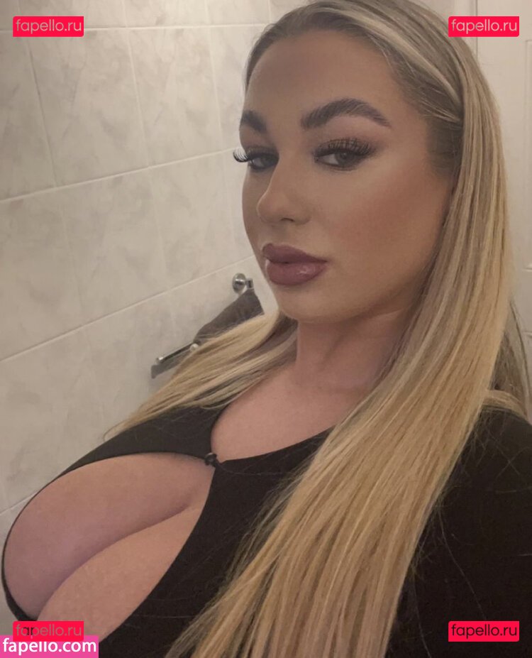 Caitlin G / caitlinvip / realmsofmymind Onlyfans Photo Gallery 