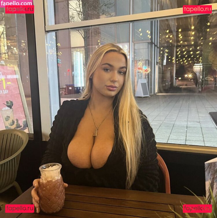 Caitlin G / caitlinvip / realmsofmymind Onlyfans Photo Gallery 