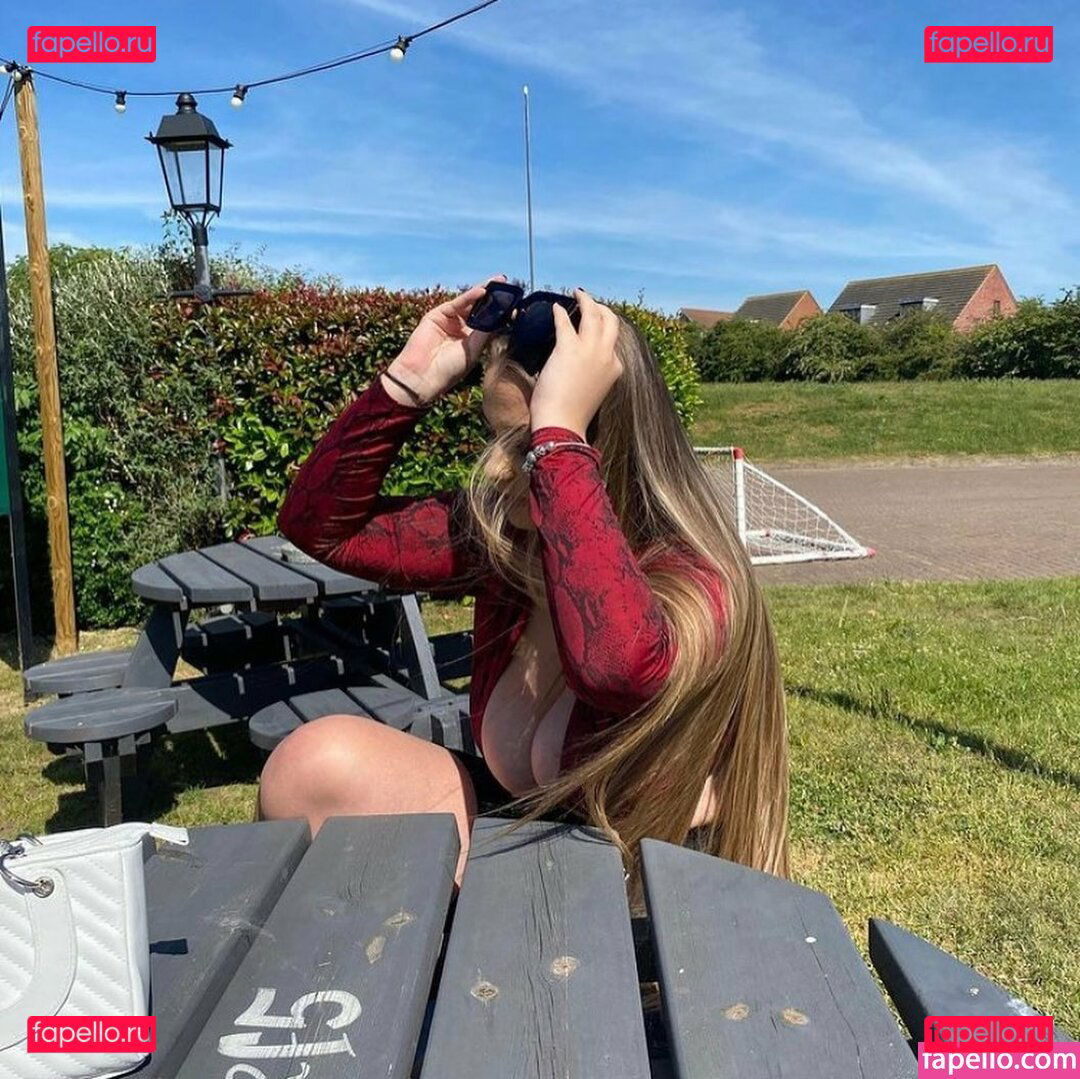 Caitlin G / caitlinvip / realmsofmymind Onlyfans Photo Gallery 