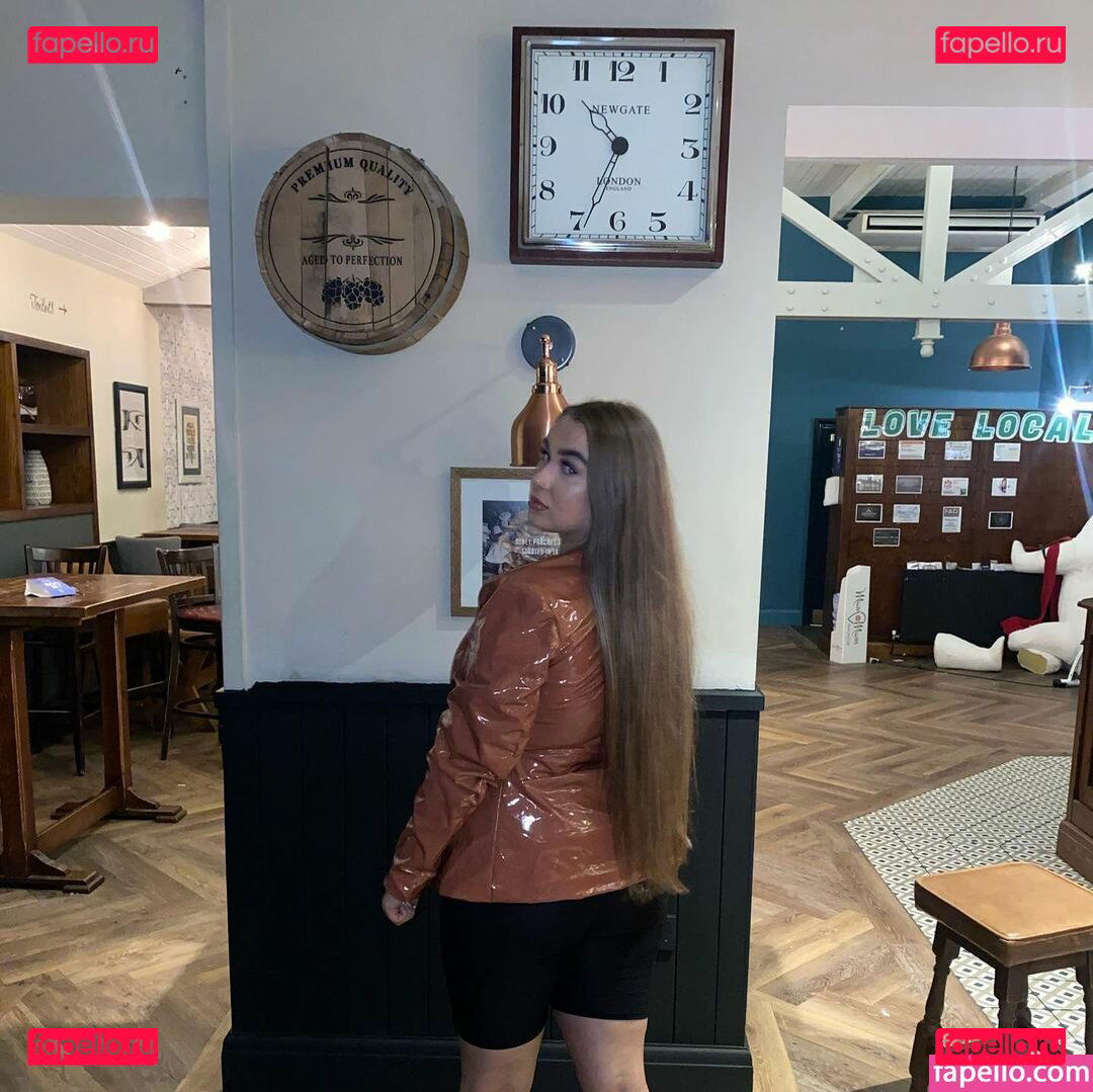 Caitlin G / caitlinvip / realmsofmymind Onlyfans Photo Gallery 