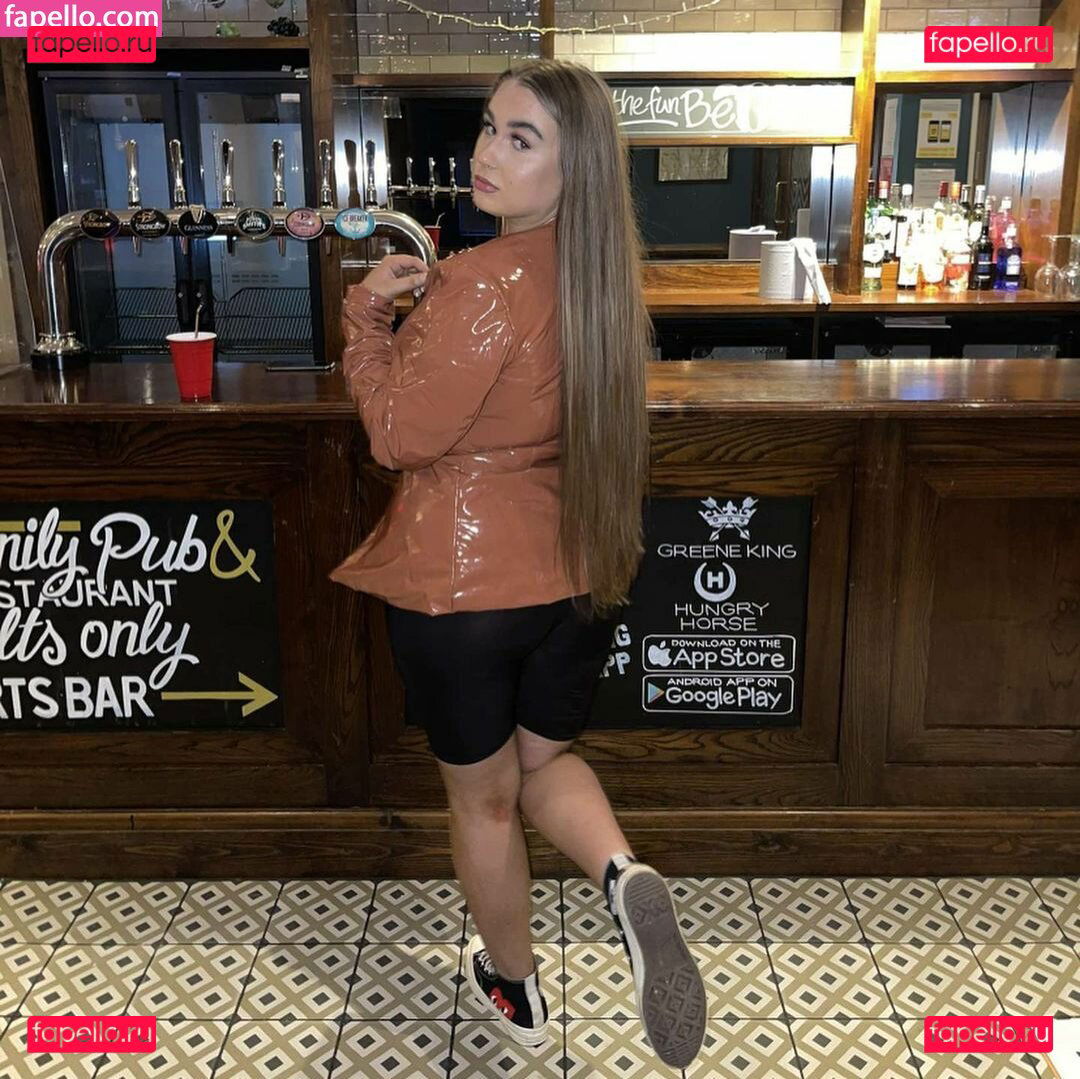 Caitlin G / caitlinvip / realmsofmymind Onlyfans Photo Gallery 