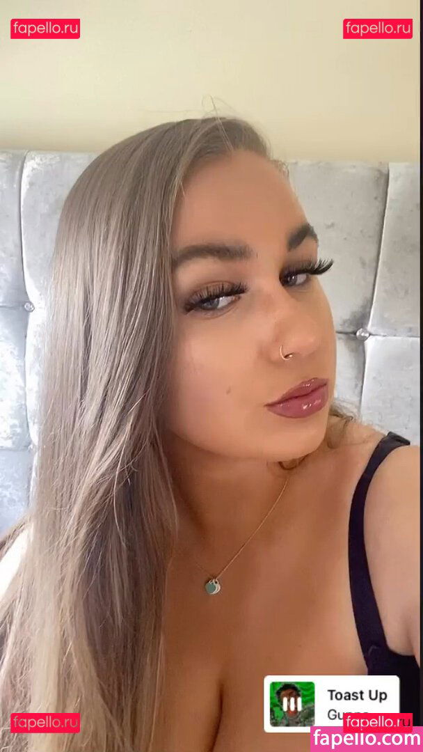 Caitlin G / caitlinvip / realmsofmymind Onlyfans Photo Gallery 