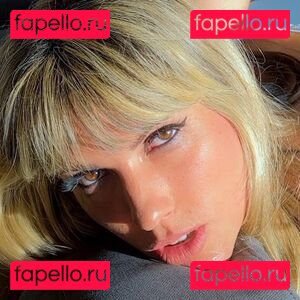 Lola Skky / LolaSky69 / Lolaskky / lifewithskyy_ Onlyfans Photo Gallery 