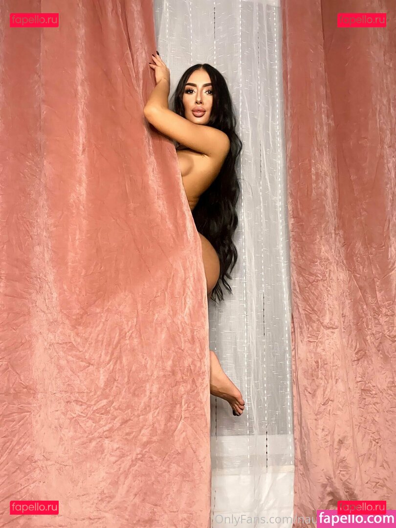 glitterparis / luxeparisfree Onlyfans Photo Gallery 