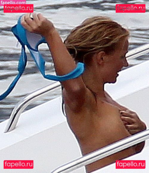 Geri Halliwell / GeriHalliwell / therealgerihalliwell Onlyfans Photo Gallery 