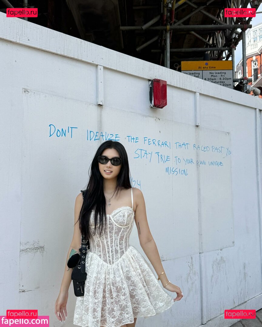 zigechez / 紫格 Onlyfans Photo Gallery 