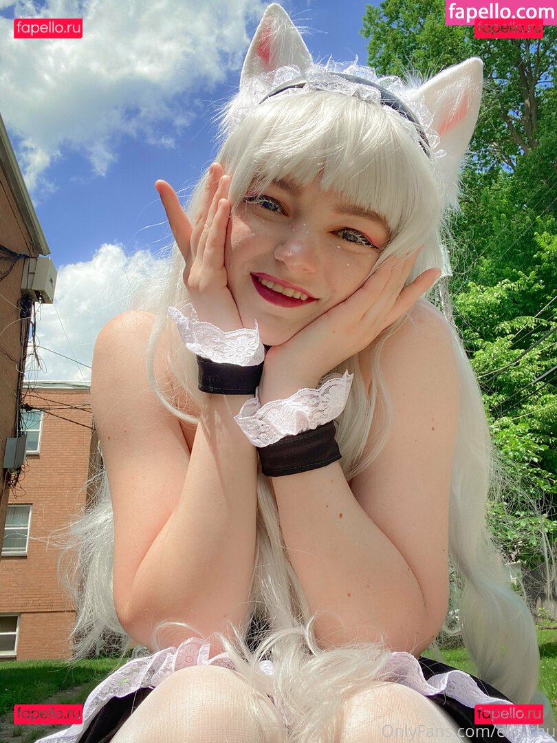 elle.chu / ellechu11 / many_rats_in_a_coat Onlyfans Photo Gallery 