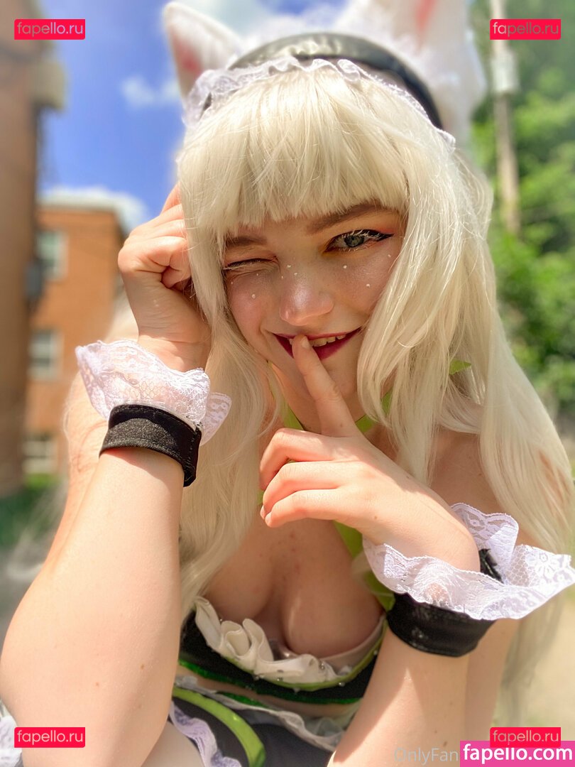 elle.chu / ellechu11 / many_rats_in_a_coat Onlyfans Photo Gallery 