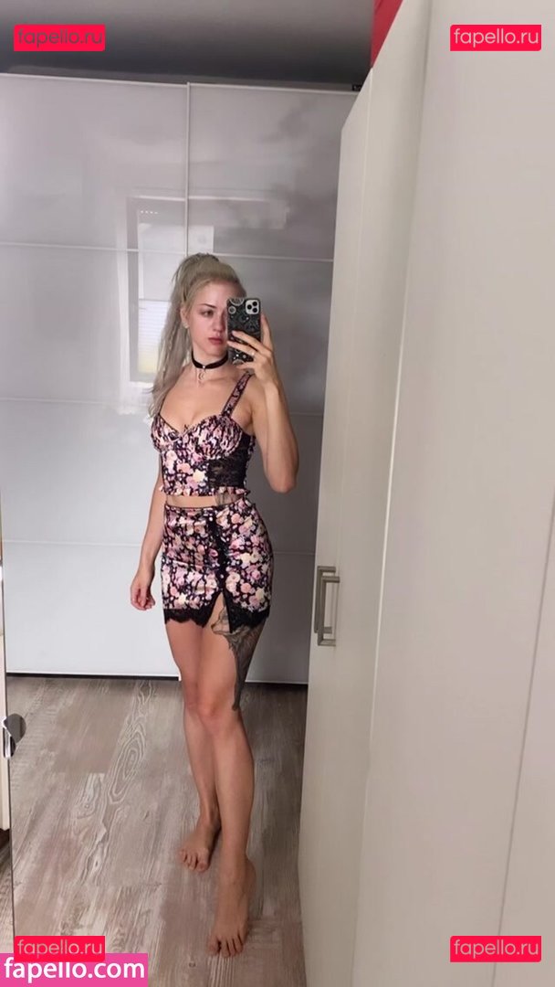 Farbenfuchs / Leslie / farbenfuchs_ Onlyfans Photo Gallery 