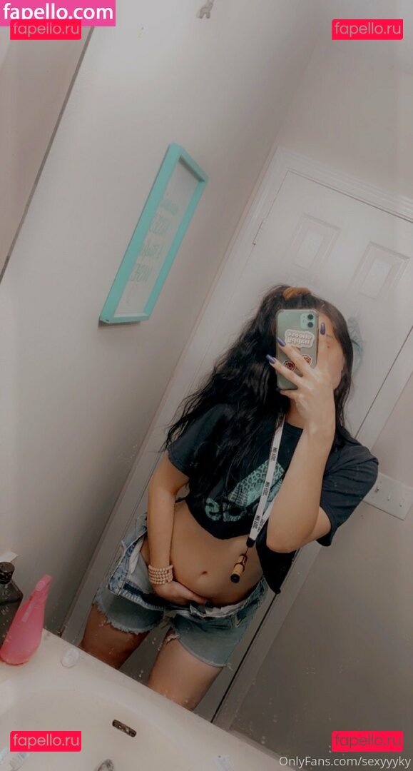 sexykayy / sexyyyky Onlyfans Photo Gallery 