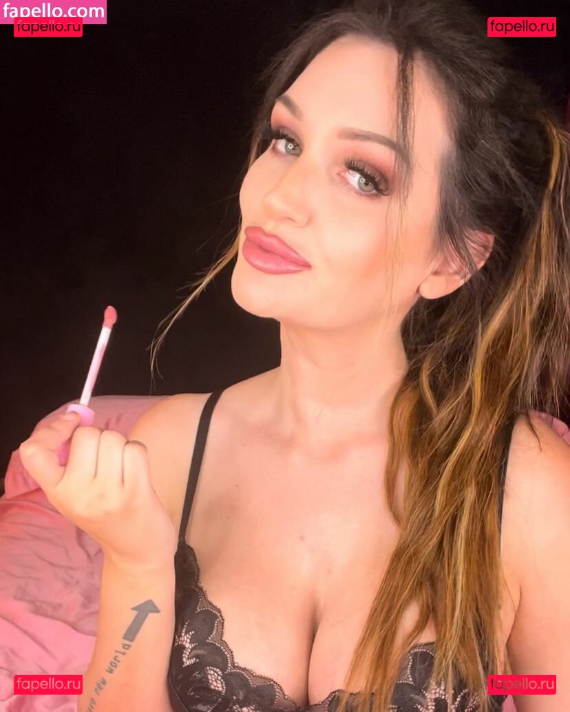 Rhi.clare_ / RhiClare / https: / rhiannonclare Onlyfans Photo Gallery 