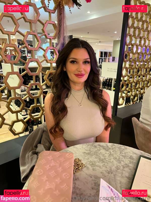 Rhi.clare_ / RhiClare / https: / rhiannonclare Onlyfans Photo Gallery 