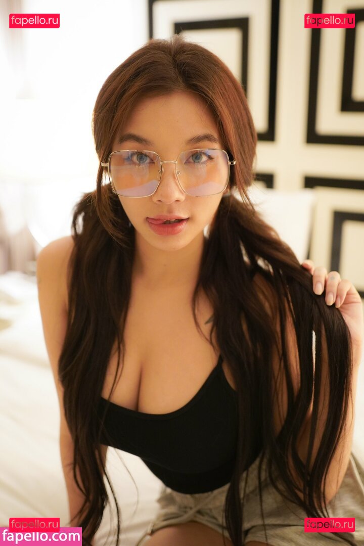 iris_adamsone / irisadamsone Onlyfans Photo Gallery 