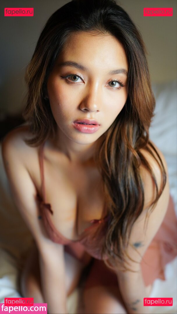 iris_adamsone / irisadamsone Onlyfans Photo Gallery 