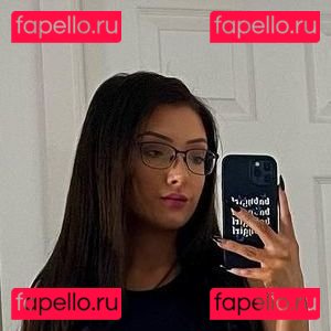 gabriellelouise / gabriellelr0b / gabriellelrobsonn Onlyfans Photo Gallery 