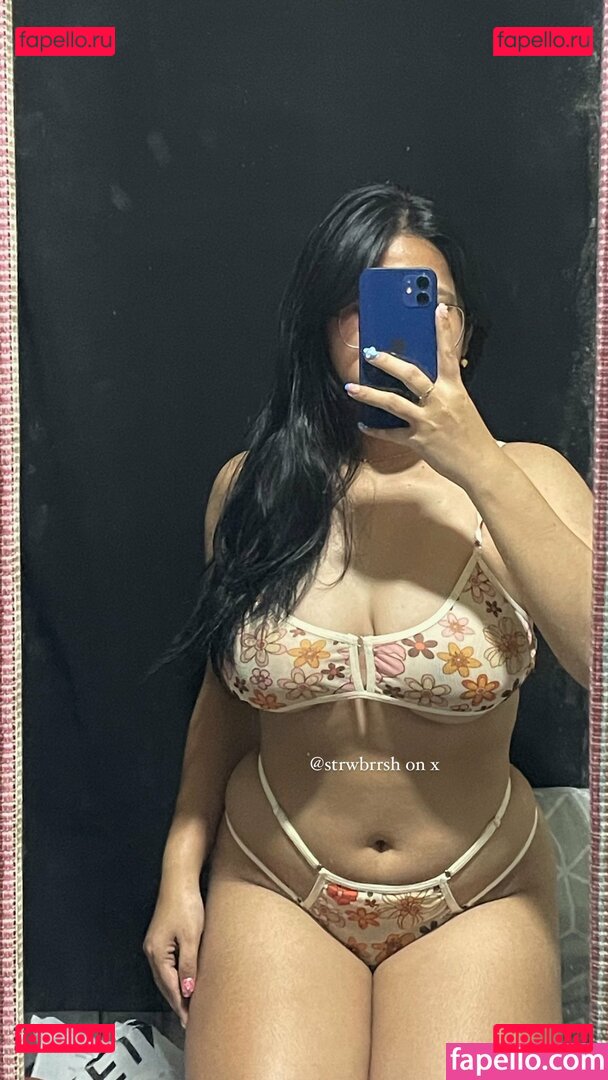 Straw / Strwbrrsh / strawbootyy / strawbystraw Onlyfans Photo Gallery 