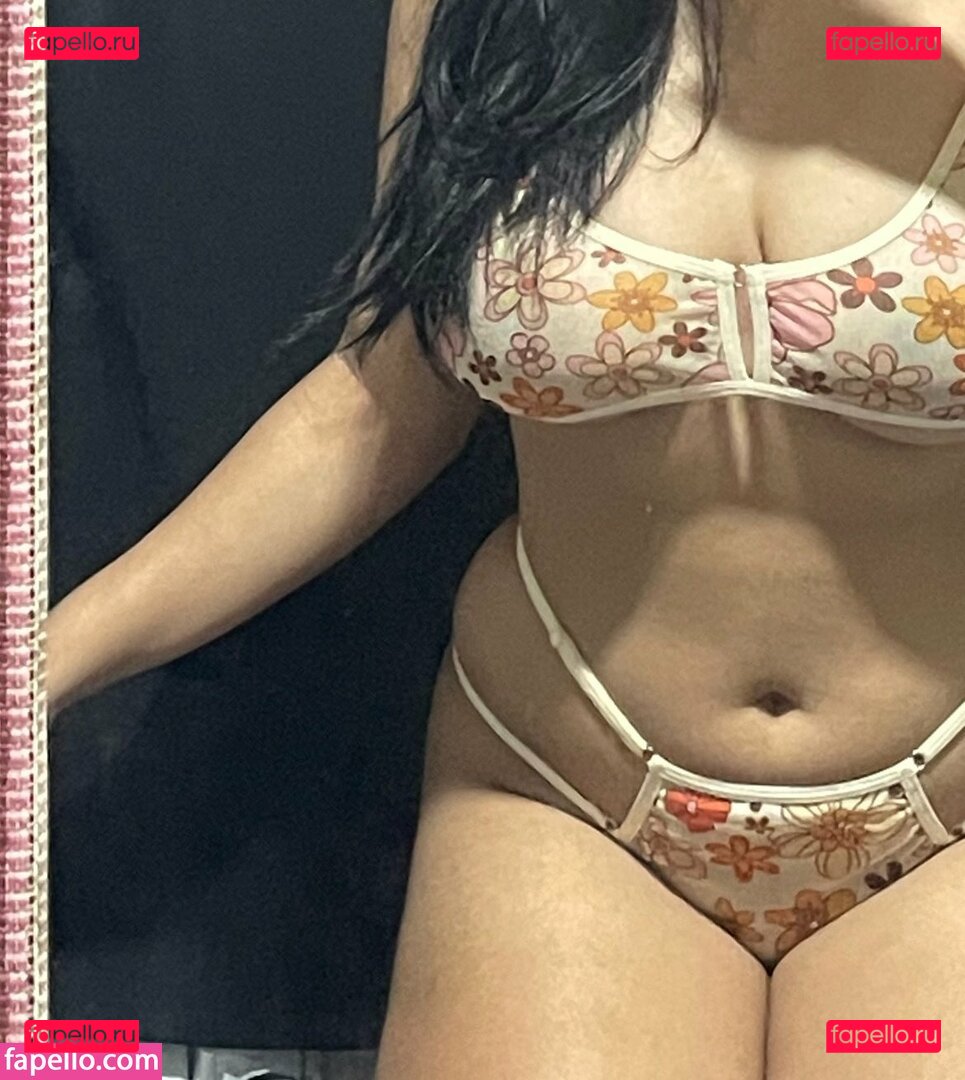 Straw / Strwbrrsh / strawbootyy / strawbystraw Onlyfans Photo Gallery 