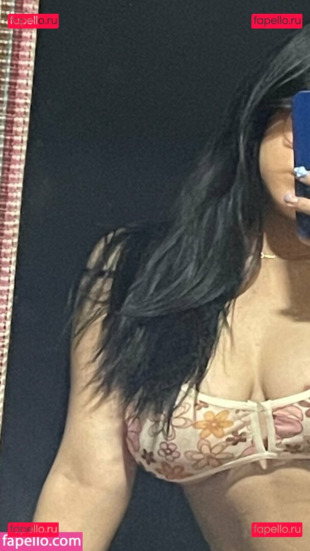 Straw / Strwbrrsh / strawbootyy / strawbystraw Onlyfans Photo Gallery 