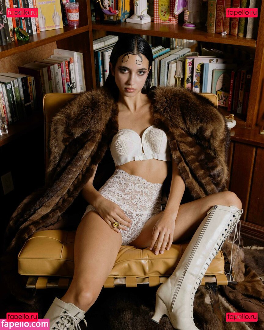 Elisha Herbert / elisha__h / elishaherbert2 / herberttwins Onlyfans Photo Gallery 