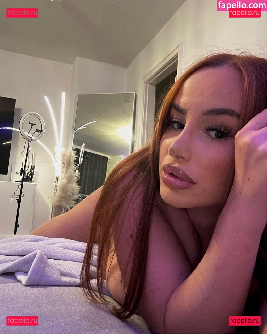 Christin Demel / ccdml / christindemel / christindemel1 Onlyfans Photo Gallery 