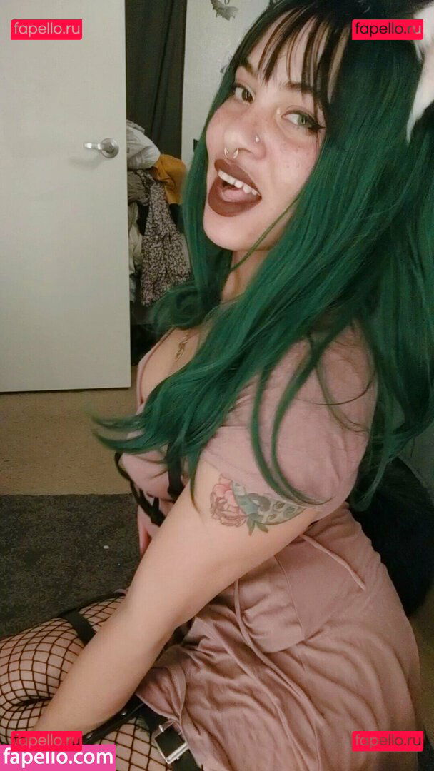 otterbee / otterbeecreative Onlyfans Photo Gallery 