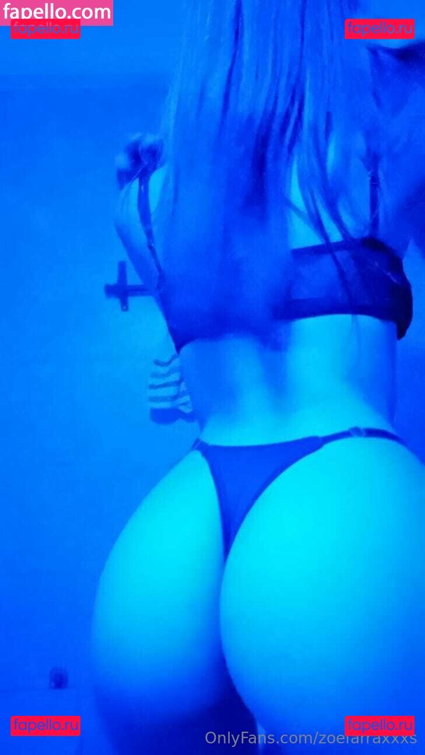 zoefarraxxxs / zoefarrellxx Onlyfans Photo Gallery 