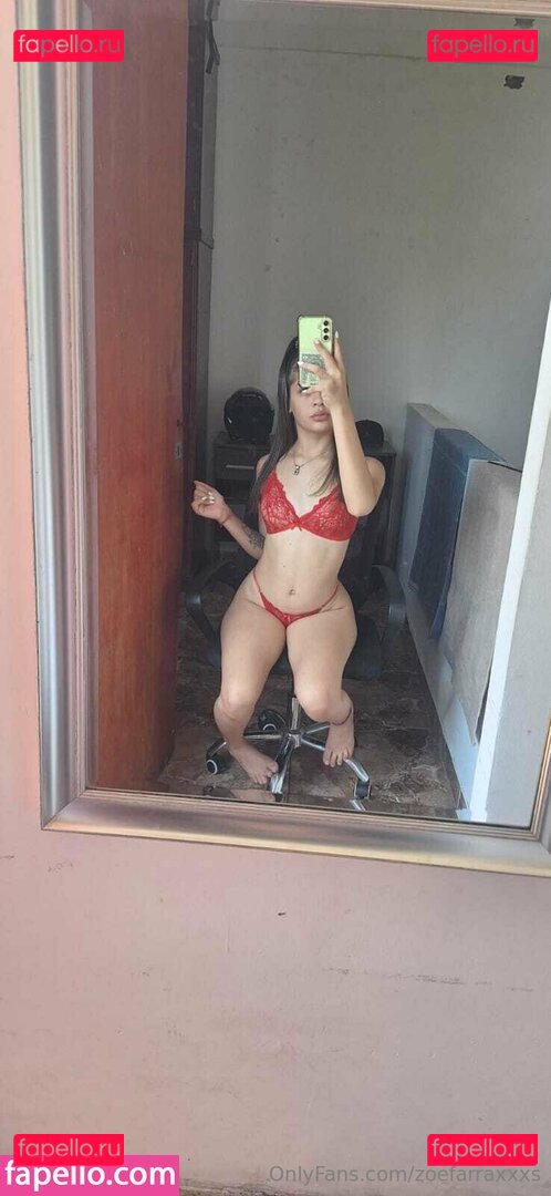 zoefarraxxxs / zoefarrellxx Onlyfans Photo Gallery 