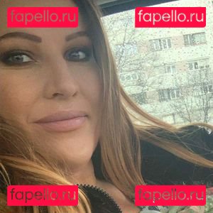 Laura Orsolya / laura_orsolya / orsolya.laura Onlyfans Photo Gallery 