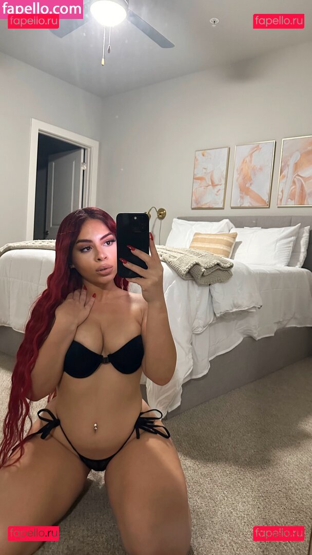 realkarladamaris / thick_gurl101 Onlyfans Photo Gallery 