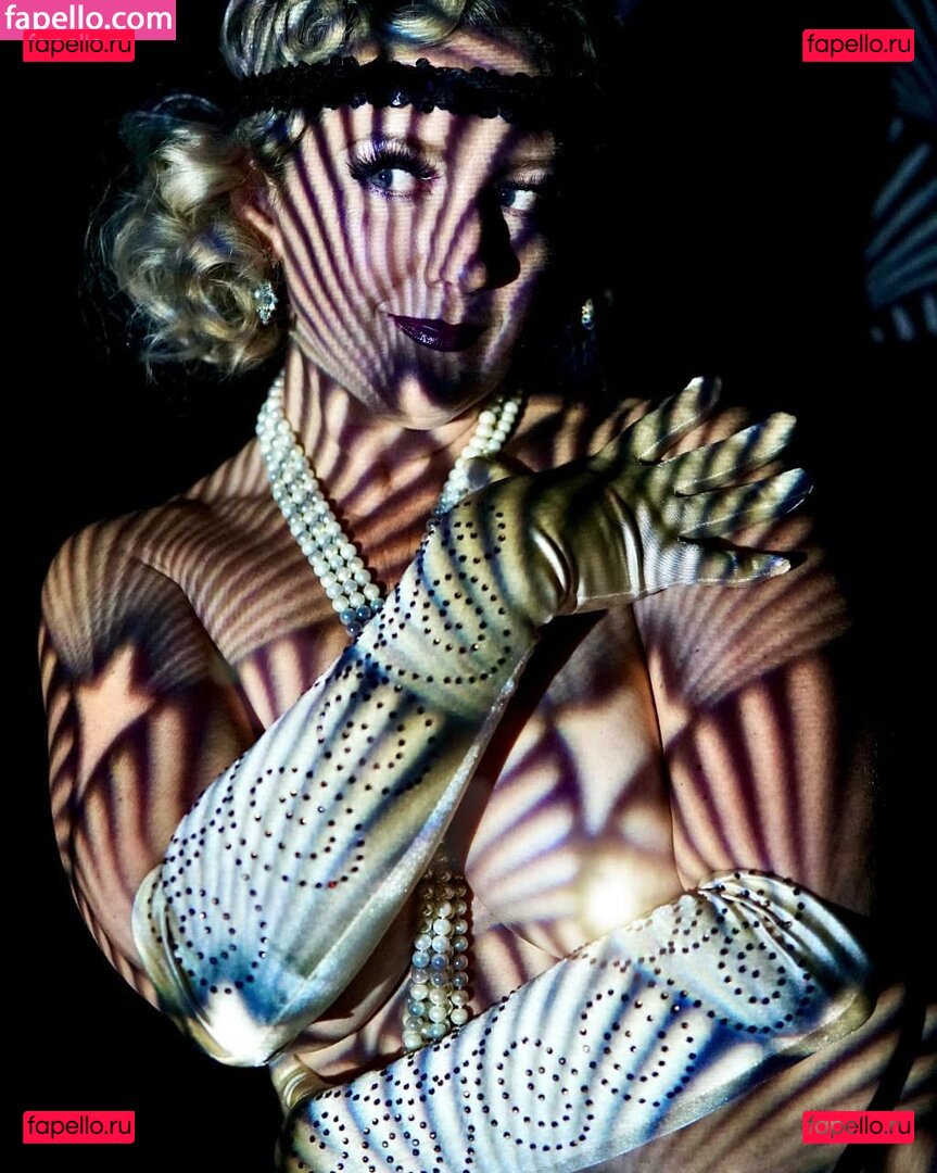 Amanda Smolen / Candy Applebottom / candyapple1983 / candyapplebottom77 Onlyfans Photo Gallery 